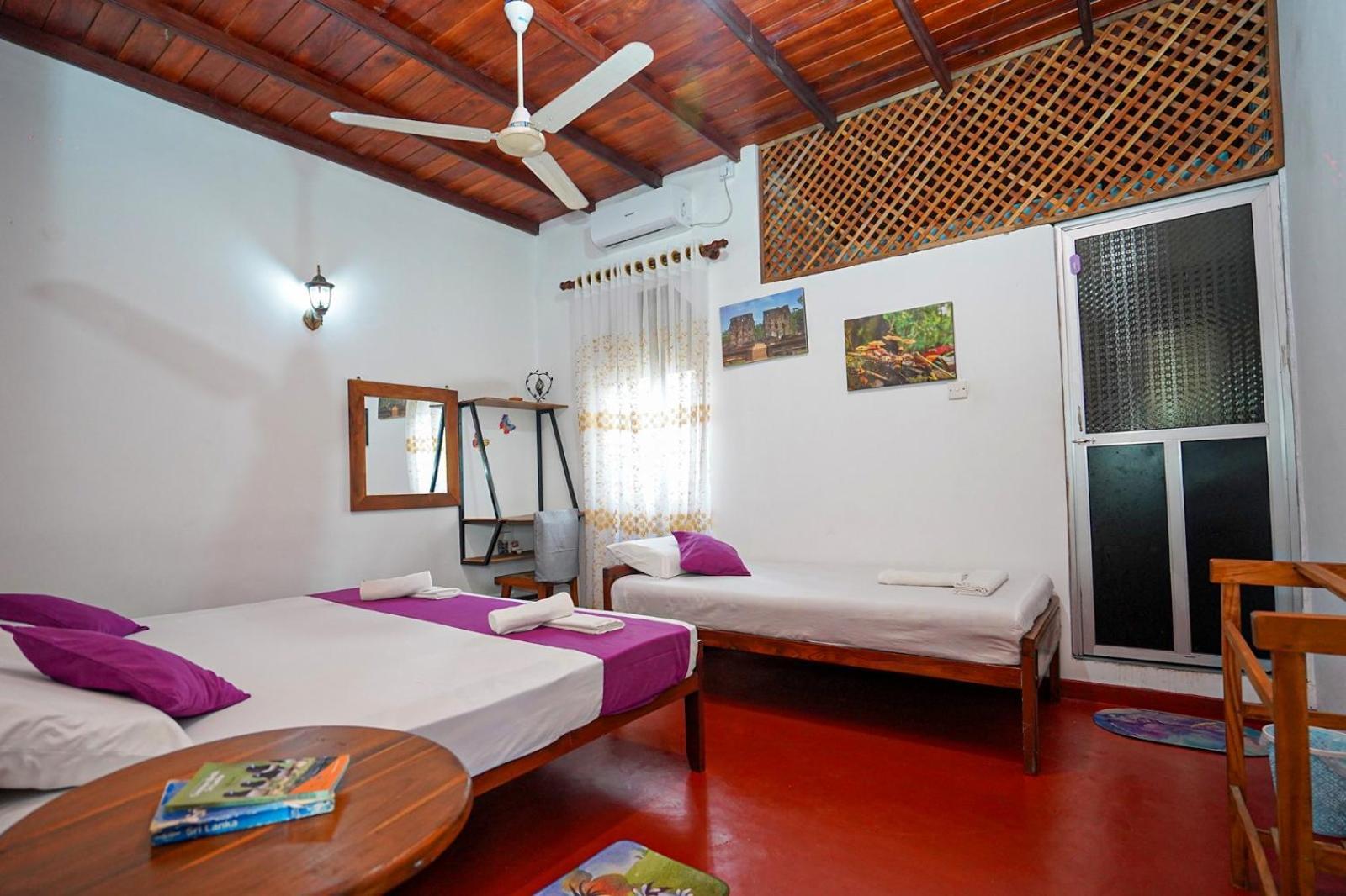 4Ty Two Homestay Galle Exterior photo