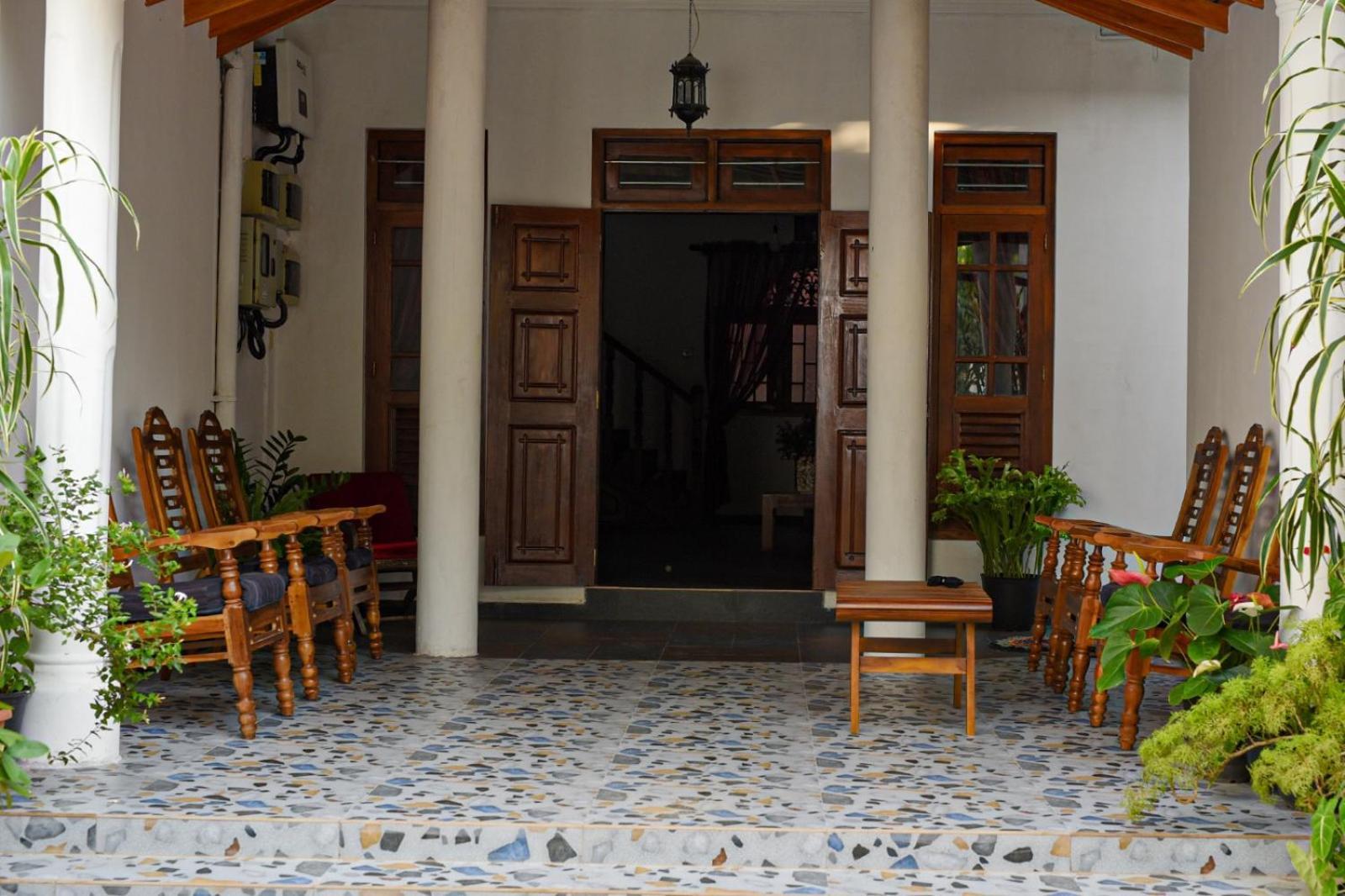 4Ty Two Homestay Galle Exterior photo