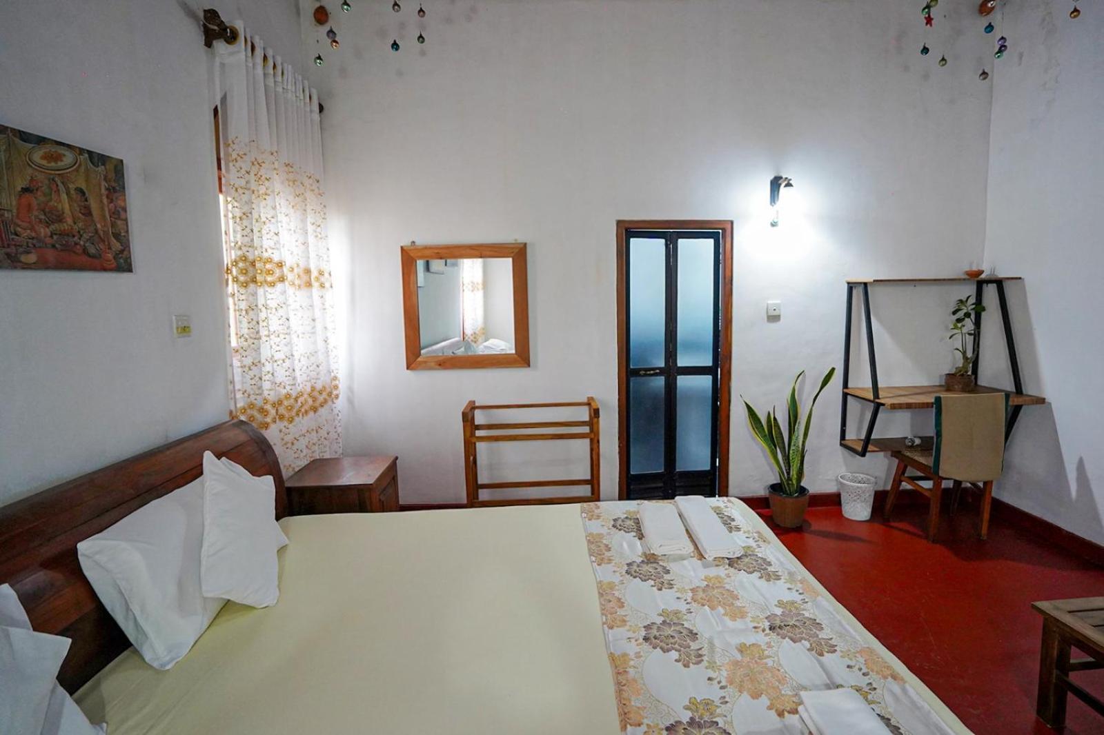 4Ty Two Homestay Galle Exterior photo