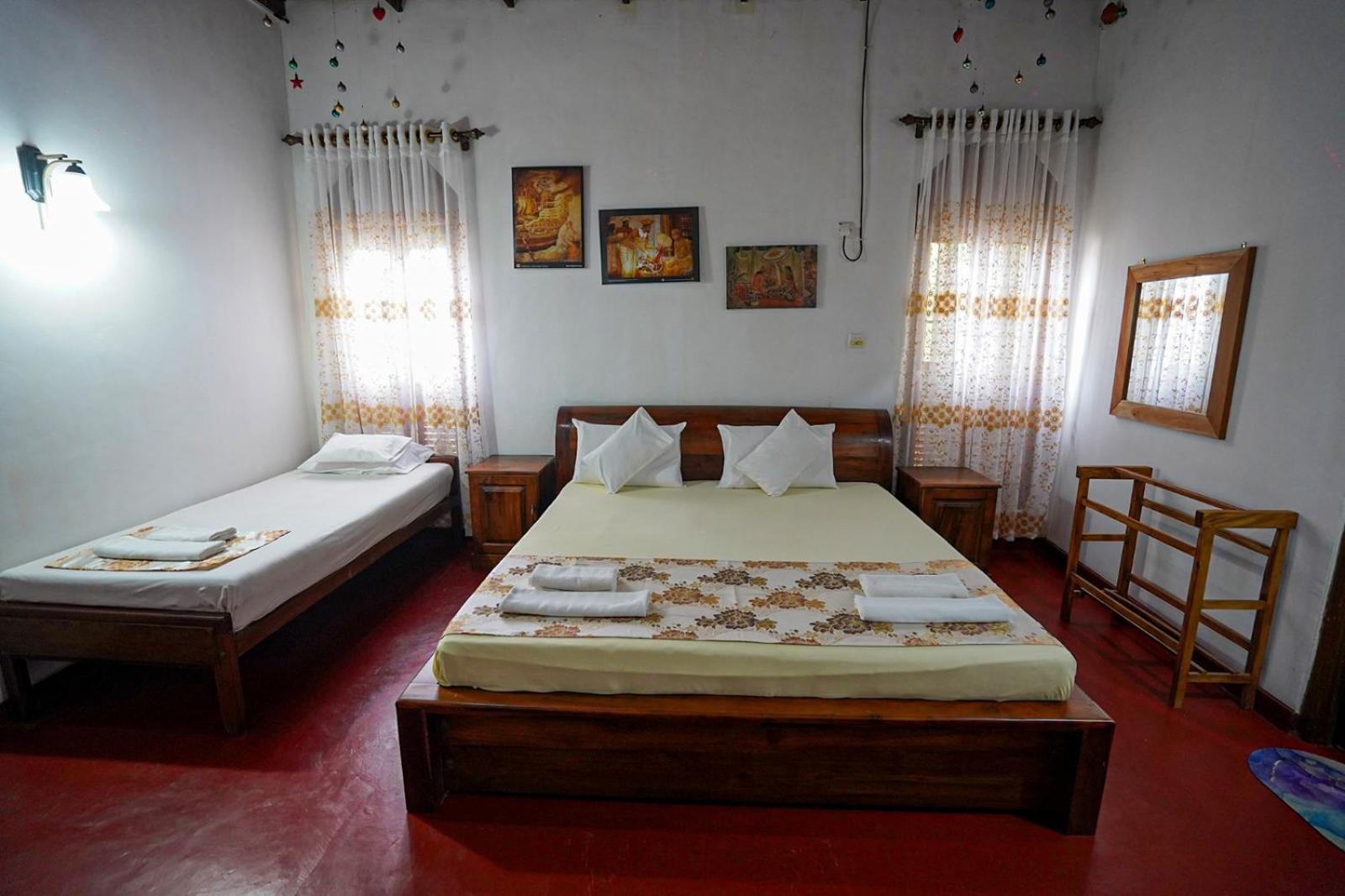 4Ty Two Homestay Galle Exterior photo