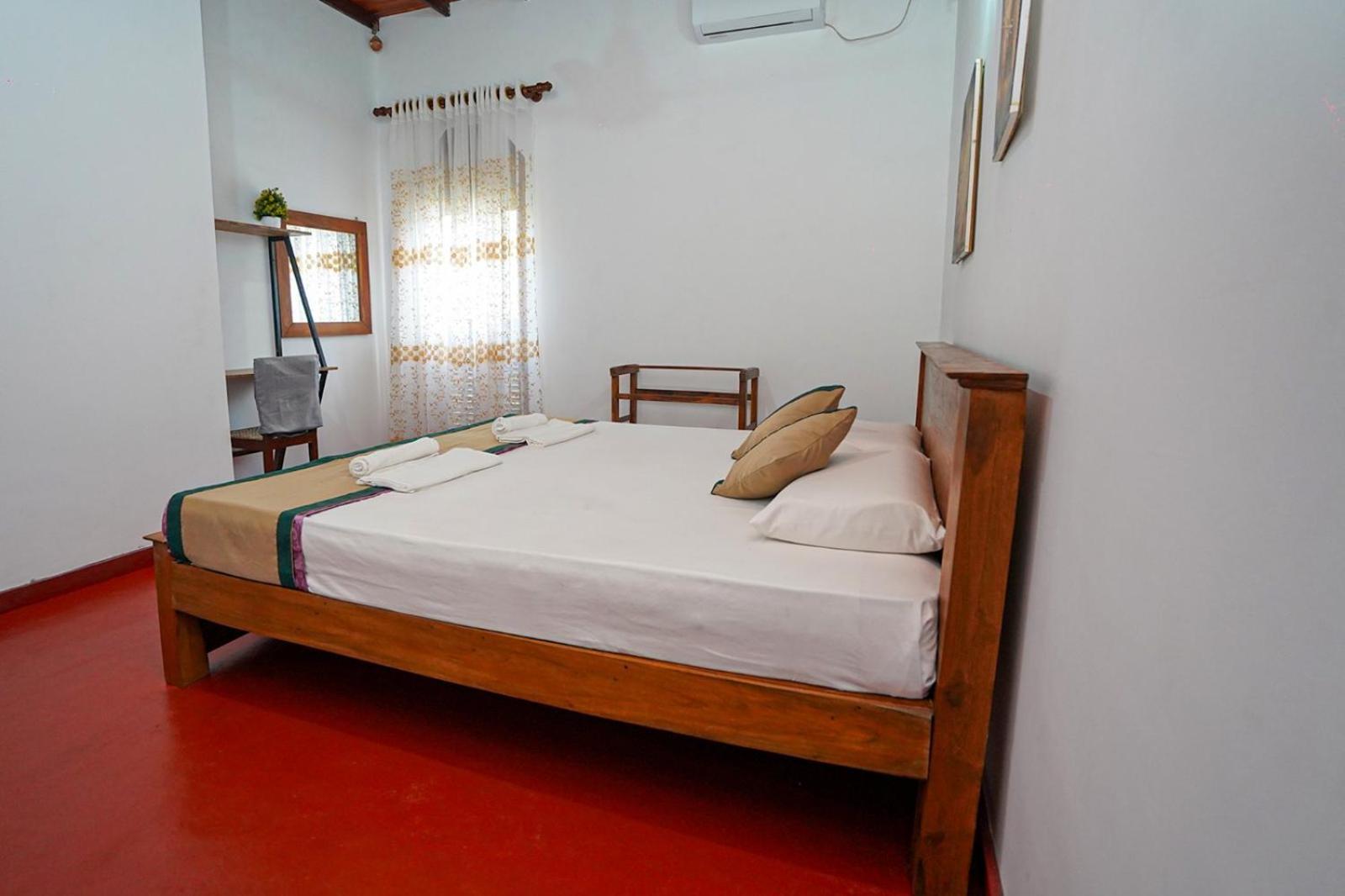 4Ty Two Homestay Galle Exterior photo