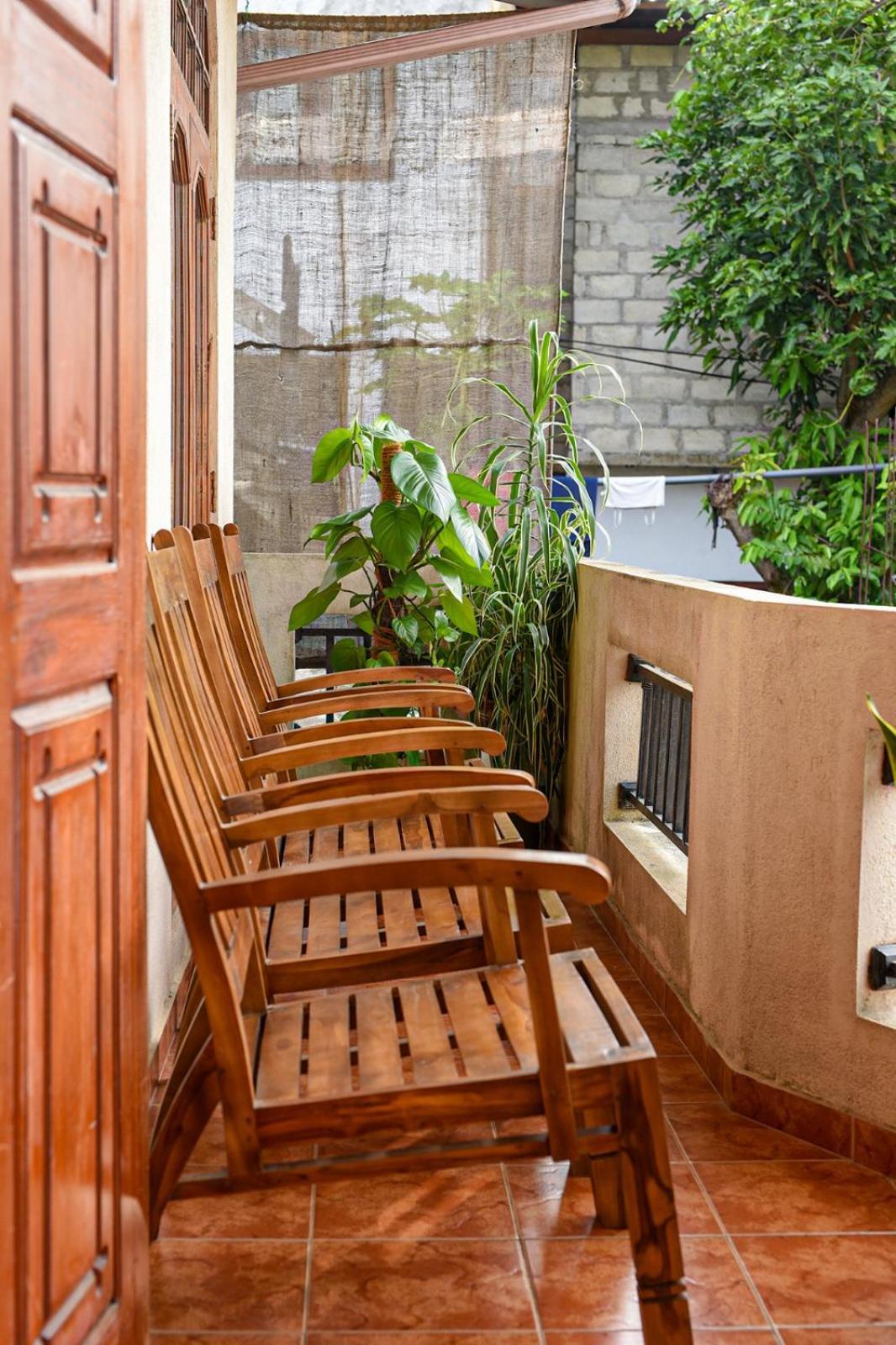 4Ty Two Homestay Galle Exterior photo